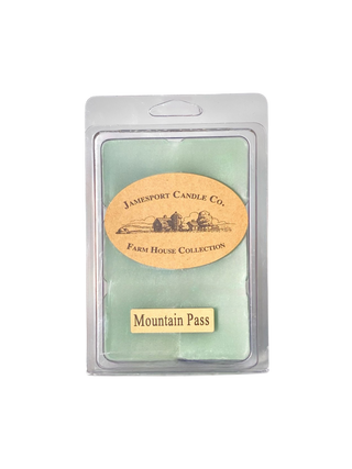 Mountain Pass | Clamshell